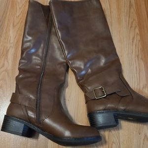 🌟 4/$20 Arizona Jean Company Brown Boots - size 7